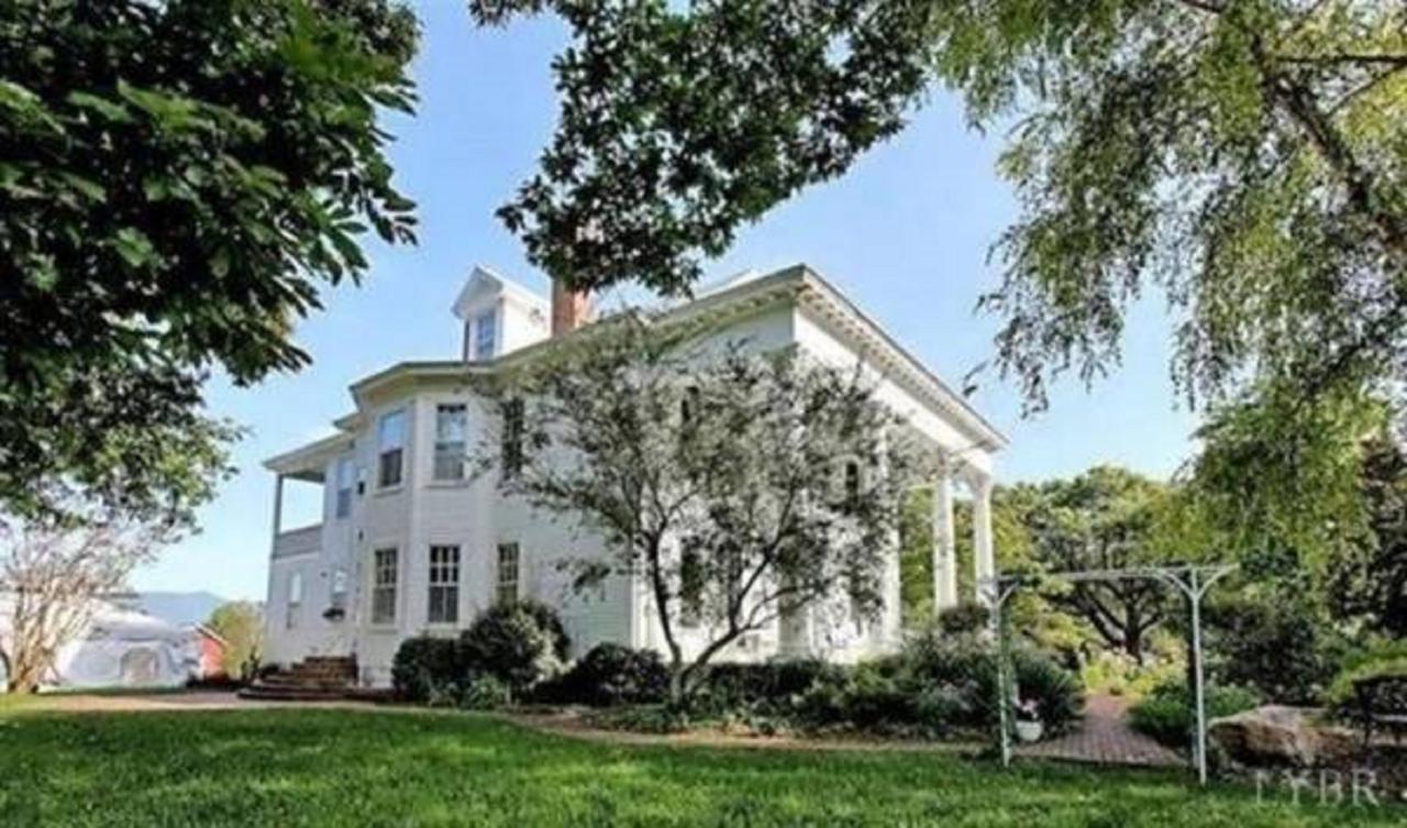 Winridge Manor Bed And Breakfast Madison Heights Экстерьер фото